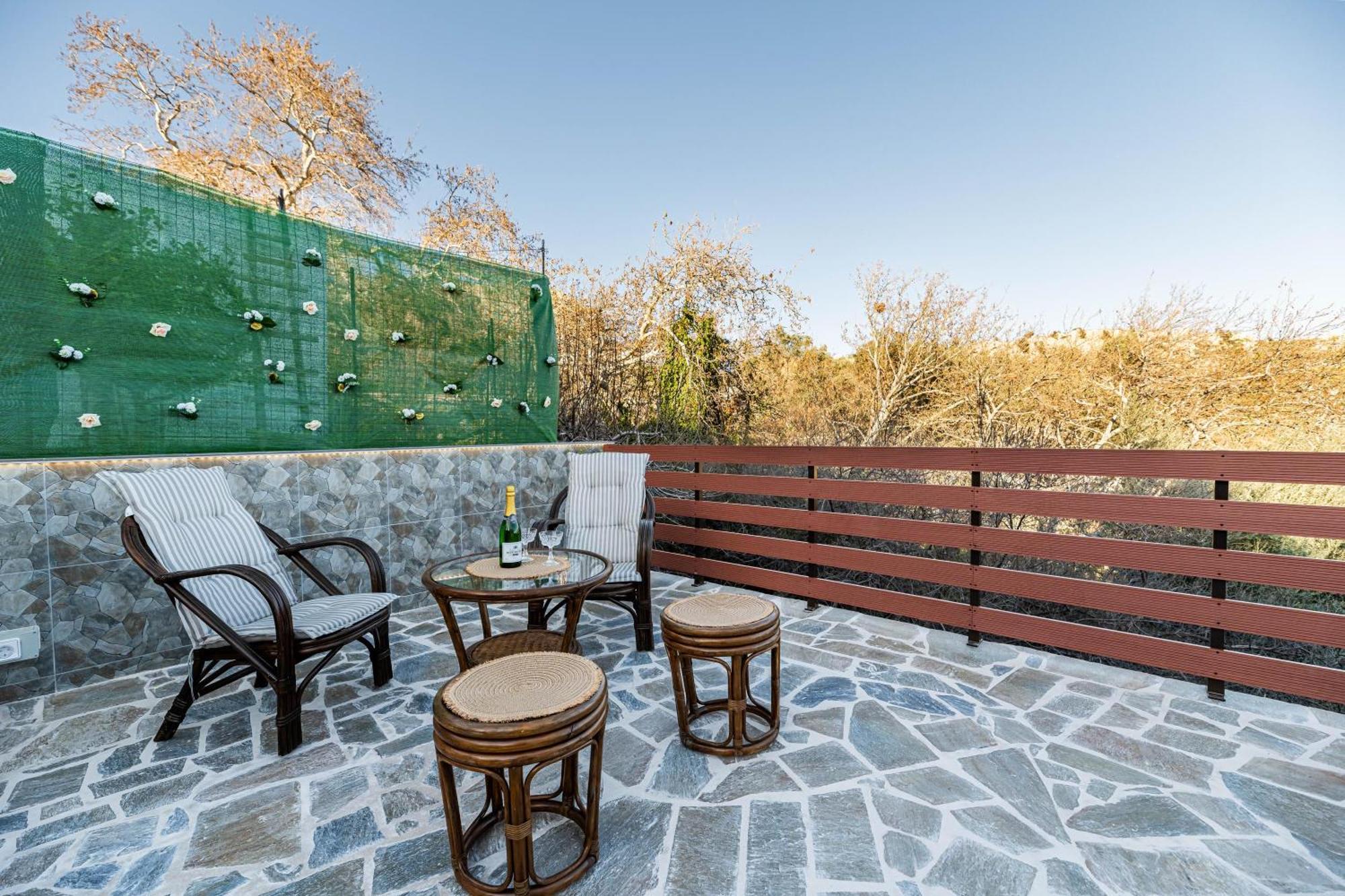 Aperanto Galazio Apartment Архангелос Екстериор снимка