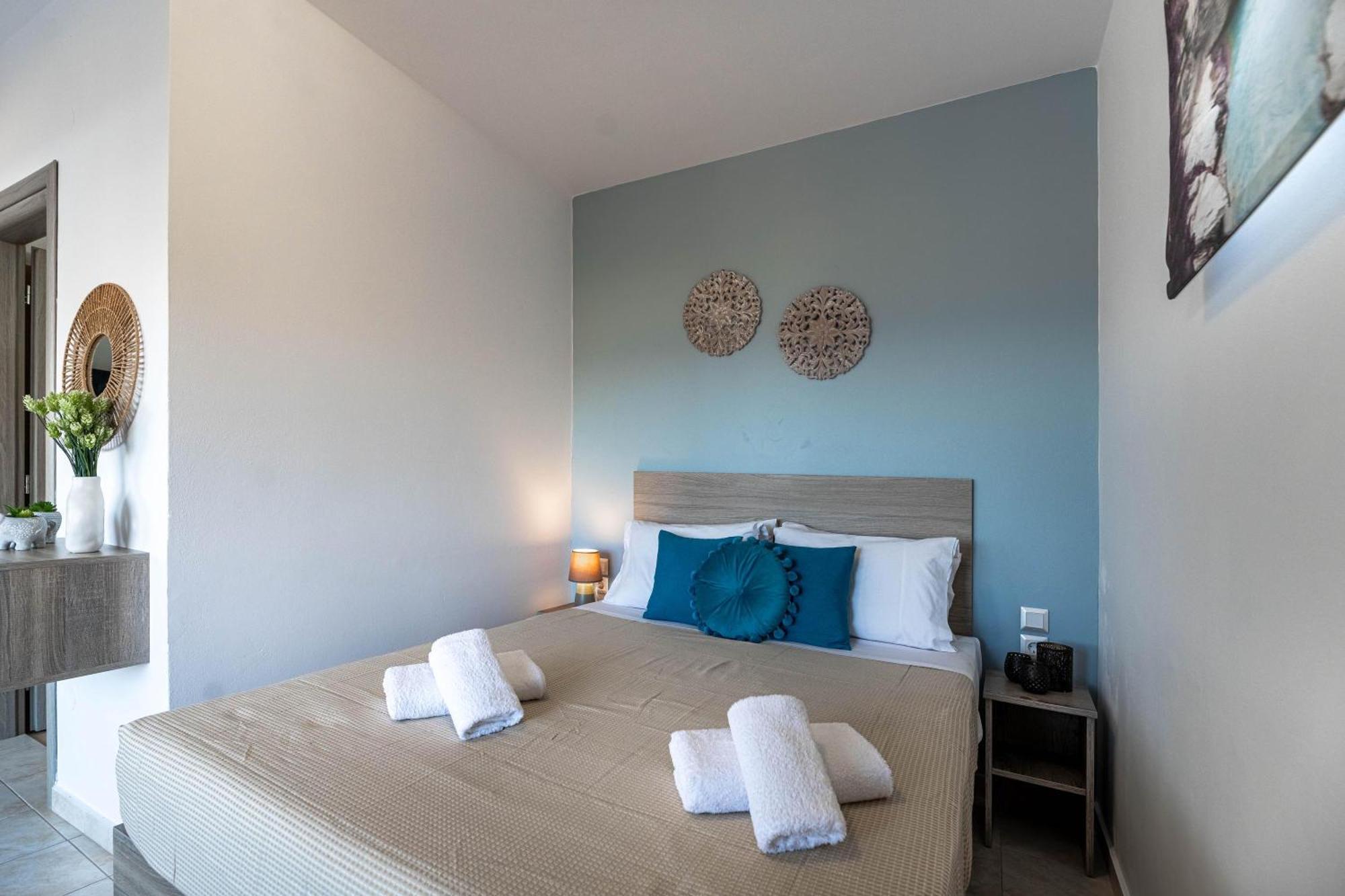 Aperanto Galazio Apartment Архангелос Екстериор снимка