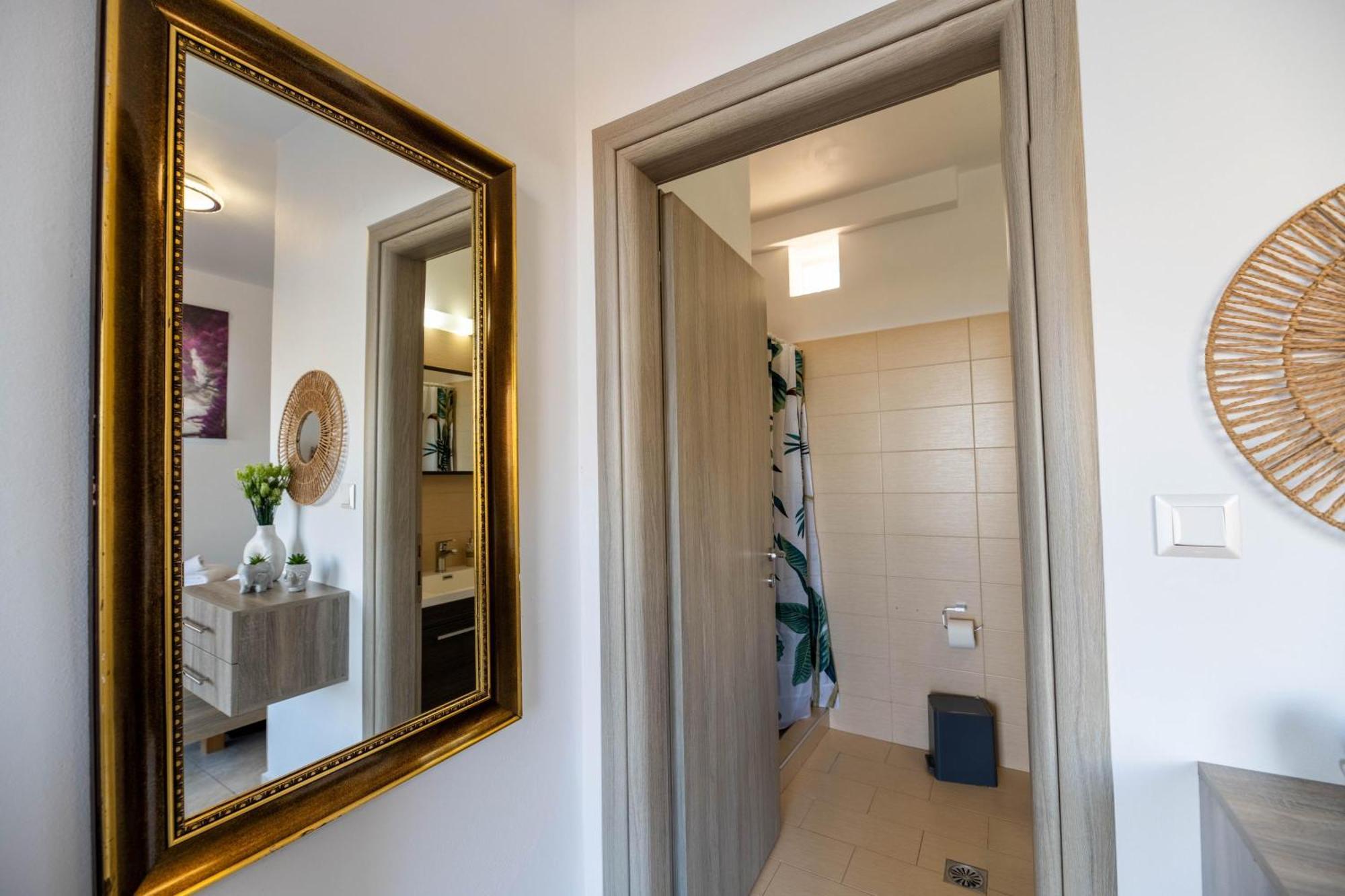 Aperanto Galazio Apartment Архангелос Екстериор снимка